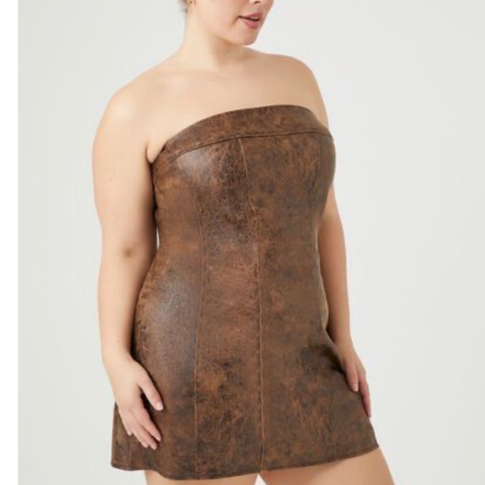 NWT FOREVER 21 Plus Size Faux Leather Tube Mini Dress - Picture 2 of 4